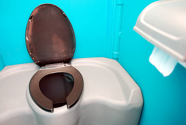 Best Portable restroom trailer rental  in Skokie, IL